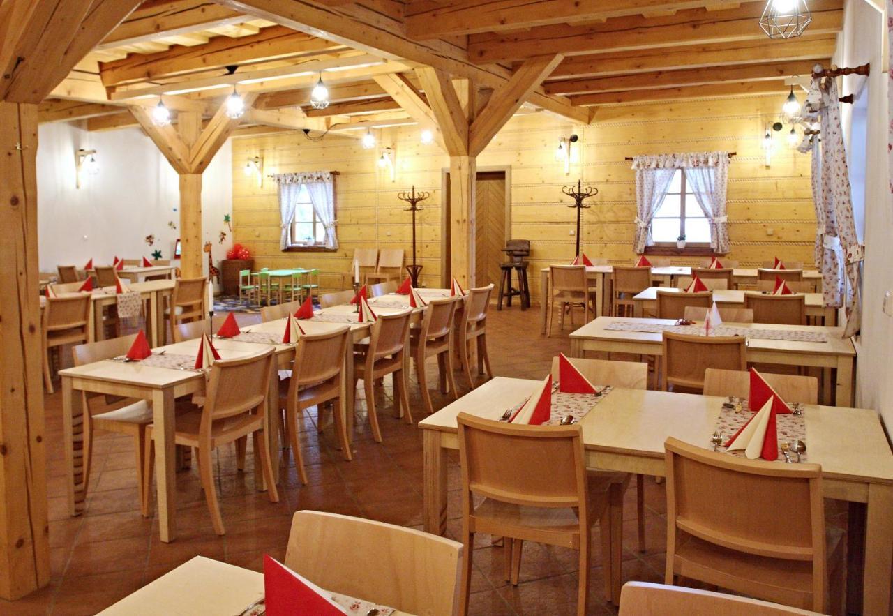 Penzion A Restaurace Grunt Reka Bagian luar foto
